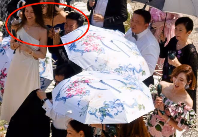 甄子丹義大利補辦婚禮!與小18歲妻浪漫親吻,上百親友出席很盛大