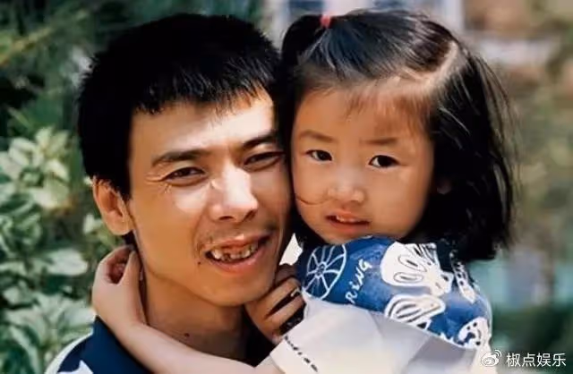 張娣:被馮小剛拋棄後,單身了23年,如今33歲女兒成了她的煩惱