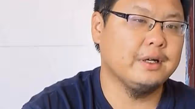 60歲老人因病離世,兒子不聞不問,只想與他的女友爭奪房產