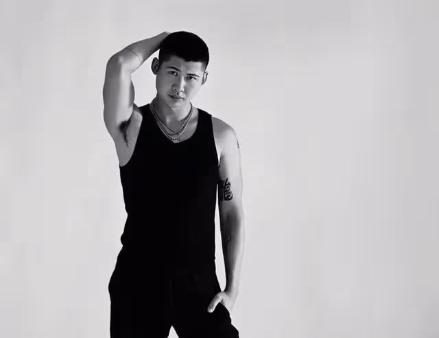 恭喜!香港知名星二代在好萊塢正式出道,姐姐去年與同性戀人結婚