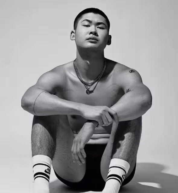 恭喜!香港知名星二代在好萊塢正式出道,姐姐去年與同性戀人結婚
