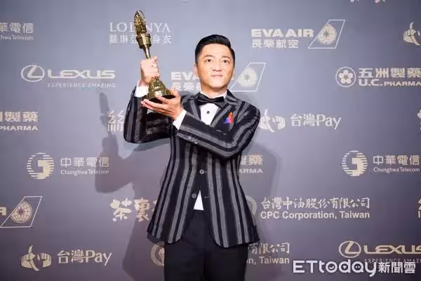 無私手足情!藍葦華10年窮困潦倒「姊姊無償資助」金額上百萬 熬成金鐘視帝「姊姊哽咽到說不出話」