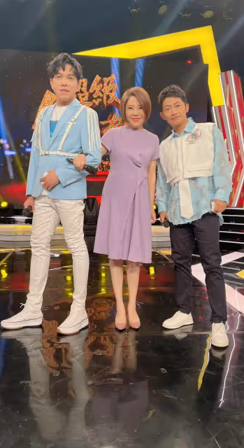 兒1眼近全盲!于美人「參加他名校畢典」落淚見證大驚喜 「全場歡聲雷動」網讚:果然青出於藍