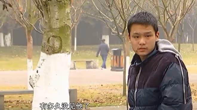女子帶著兒子流浪17年,被兩任丈夫拋棄後,不願給兒子看病