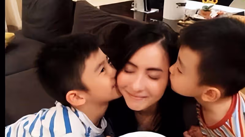單親爸爸帶孩子現身,文章和女像情侶謝霆鋒跟兒子像兄弟