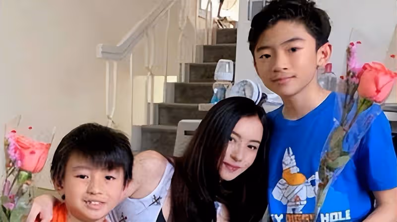 單親爸爸帶孩子現身,文章和女像情侶謝霆鋒跟兒子像兄弟