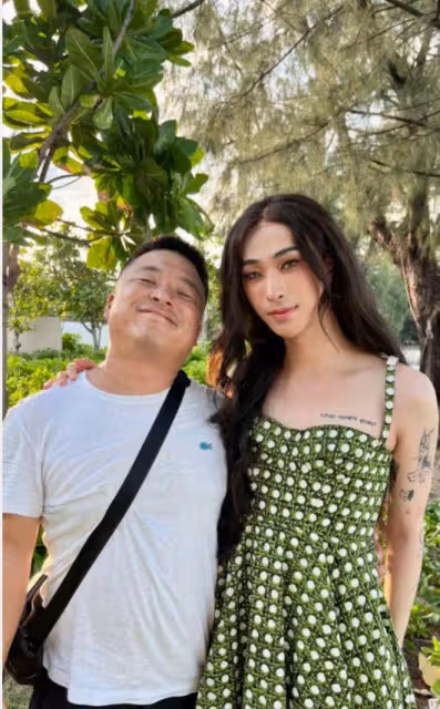 哈利泰國拍攝女裝寫真,伊能靜大方支持兒子,還幫忙安排攝影師