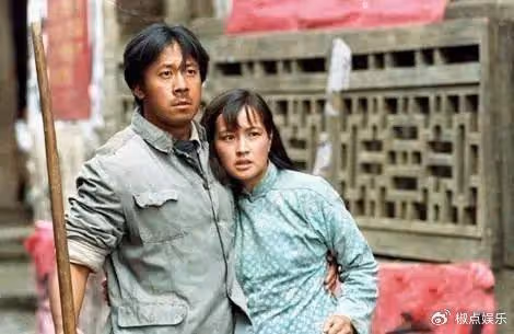 4段婚姻,71歲依舊無兒無女的劉曉慶,最終活成了自己的「女皇」