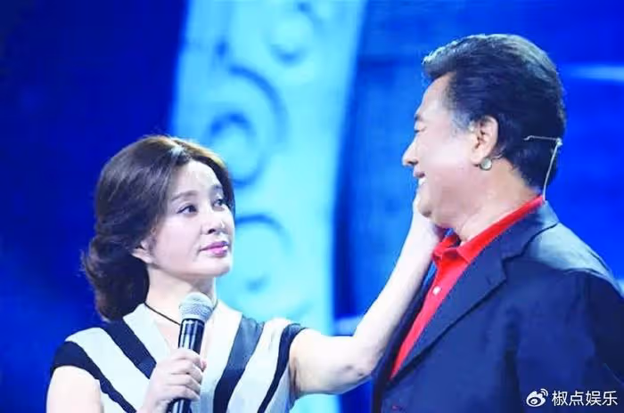 4段婚姻,71歲依舊無兒無女的劉曉慶,最終活成了自己的「女皇」