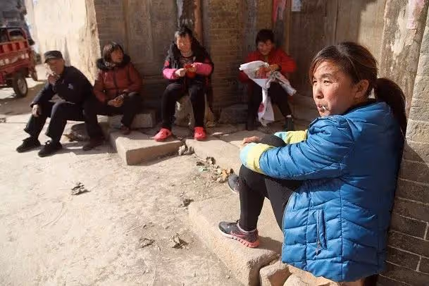 大姐兒子結婚我送5000,我兒子結婚她送500,我:把差的4500補上