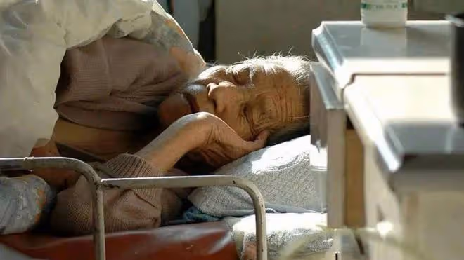 兄弟向我借五萬,我沒回復,第二天發現妻子把錢轉給他了