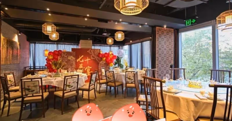 給公公辦壽宴，小姑子收禮金讓我買單，我說一句話後她乖乖去付款