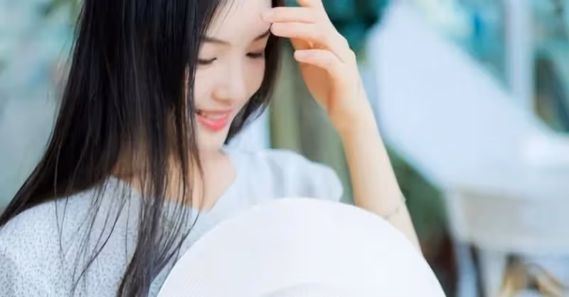 女兒家養老8年，把56萬存款給兒子後，女婿送岳父母回兒子家養病