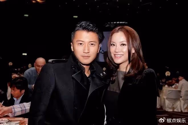 陪伴謝霆鋒28年,39歲未婚先孕生下女兒,謝霆鋒直言養你們一輩子