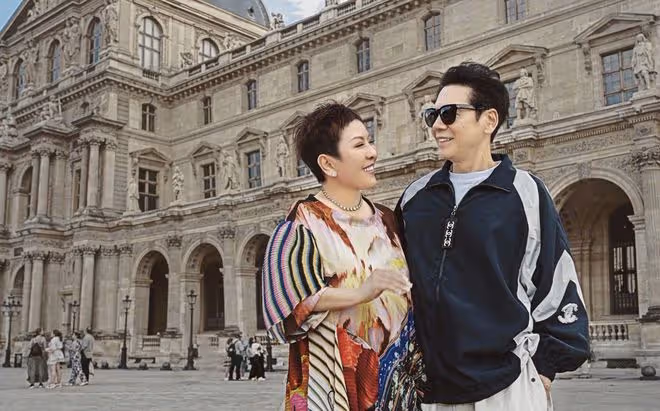 向佐曬全家福，獲郭碧婷和兒女探班驚喜慶生，工作場地亂得像倉庫