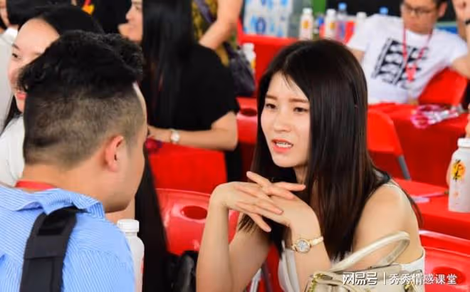 女子過生日消費5000，打電話命令前任買單，前任：我不是你爹