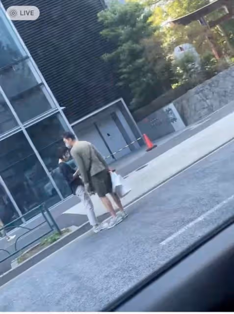 結婚 25 年,劉青雲習慣獨自去拍戲,但出國一定要帶郭藹明!