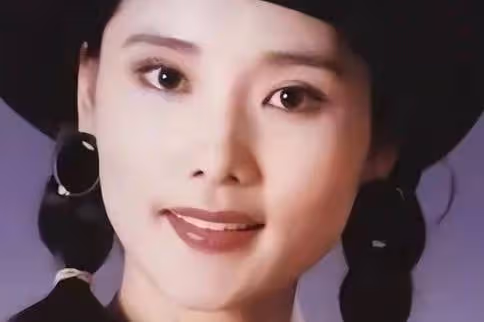 「幾百萬排戲，戲呢？錢呢？」何賽飛的靈魂拷問，升華了郭德綱