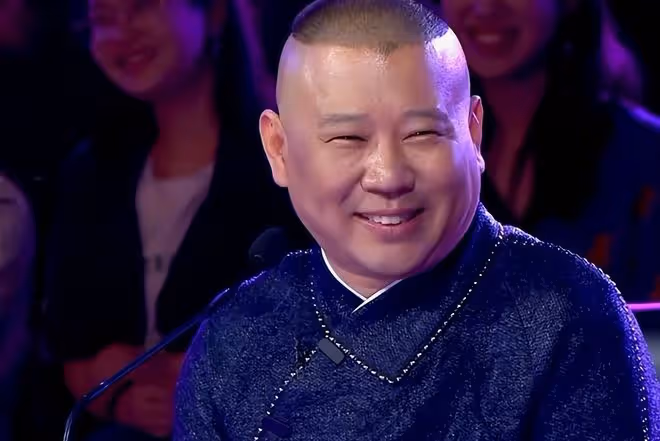 「幾百萬排戲，戲呢？錢呢？」何賽飛的靈魂拷問，升華了郭德綱