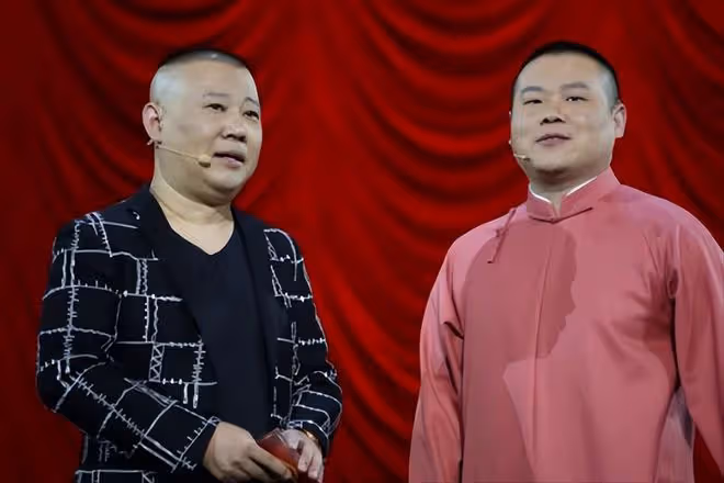 「幾百萬排戲,戲呢?錢呢?」何賽飛的靈魂拷問,升華了郭德綱