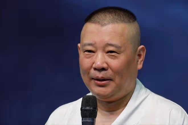 「幾百萬排戲,戲呢?錢呢?」何賽飛的靈魂拷問,升華了郭德綱