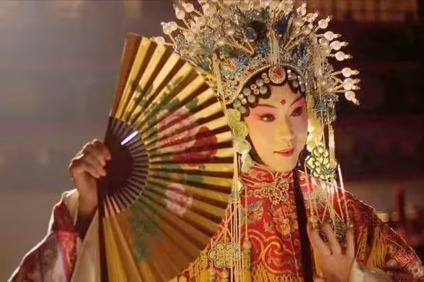 「跳樑小丑」李玉剛跌落神壇,不再被世界寬容,梅葆玖:死不原諒