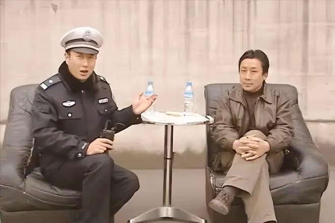 停播五年,那個挽救無數司機的「網紅交警」譚喬,卻挽救不了自己