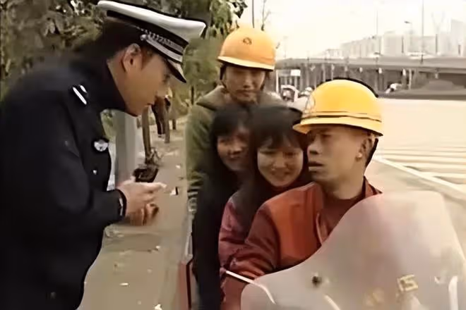 停播五年,那個挽救無數司機的「網紅交警」譚喬,卻挽救不了自己