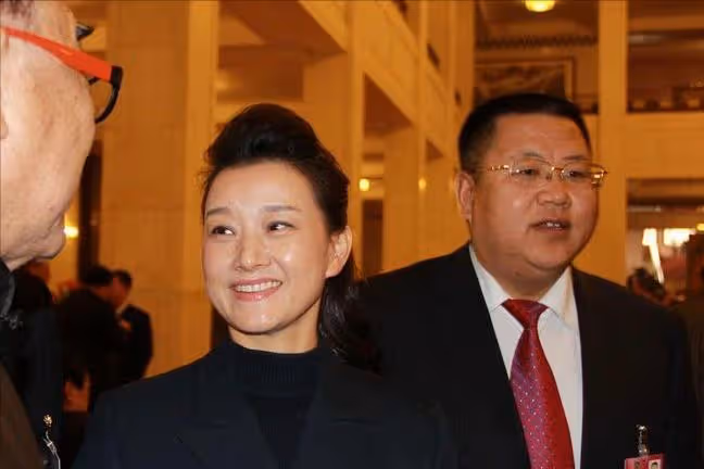 24年登春晚,39歲銷聲匿跡,「春晚國臉」宋祖英如今怎樣了?