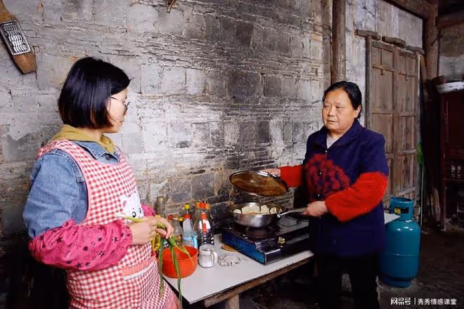 故事:婆媳鬧矛盾,小兩口約民政局見,兒媳:這種委屈我受夠了
