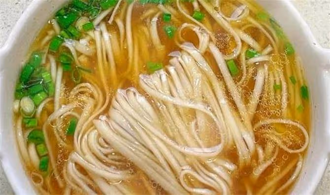 愛吃麵條的一定要收藏,教你在家做陽春麵,湯鮮味美,簡單實惠