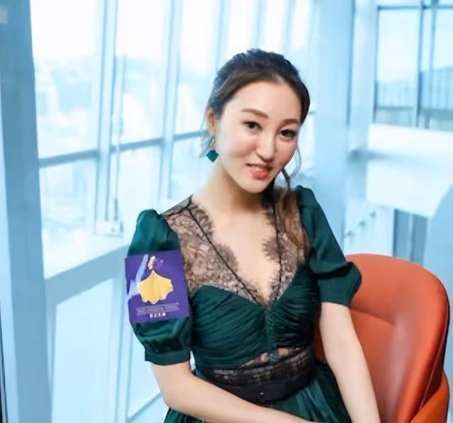 爭議!前港姐回應被指愛炫富,曾與年長40歲富商閃婚躋身上流社會