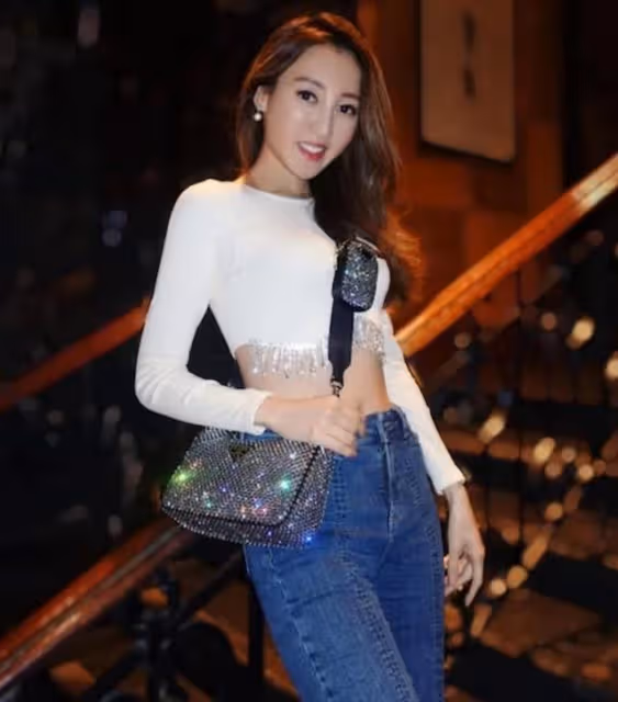 爭議！前港姐回應被指愛炫富，曾與年長40歲富商閃婚躋身上流社會