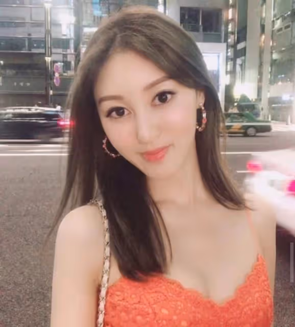 爭議！前港姐回應被指愛炫富，曾與年長40歲富商閃婚躋身上流社會