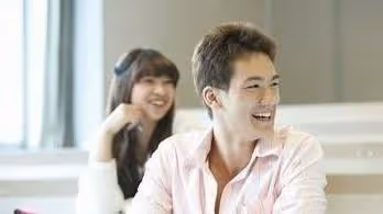 婚禮頭天晚上，新郎突然消失了，婚禮當天才回來，新娘當眾悔婚