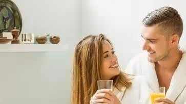 結婚吧,我不嫌棄你月薪5千了,我:現在月薪2萬,你配不上我了