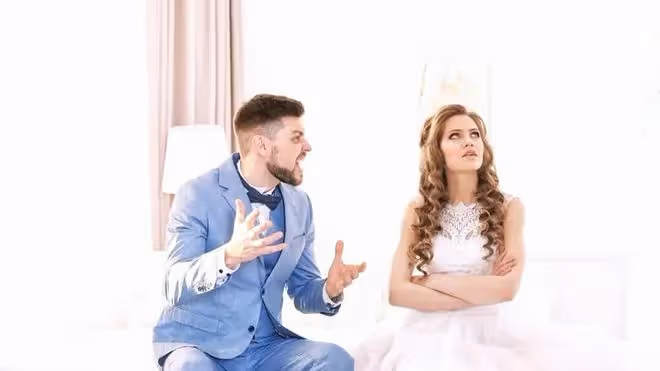 婆婆進城伺候兒媳,帶了一箱鹽鴨蛋,兒子回來後看了眼廚房:離婚