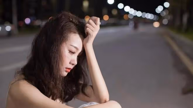 婆婆進城伺候兒媳,帶了一箱鹽鴨蛋,兒子回來後看了眼廚房:離婚