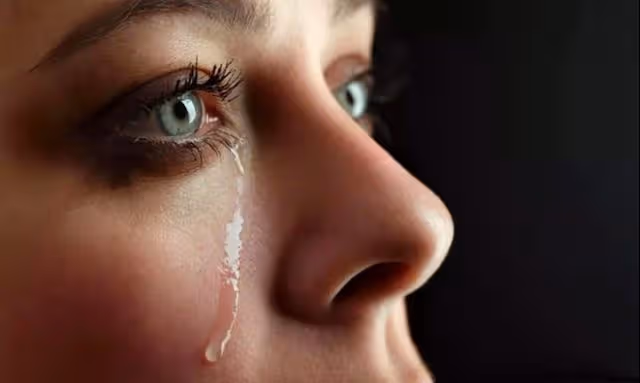 「等我玩膩了,就找個老實男人嫁了」,35歲大齡女最後栽了跟頭
