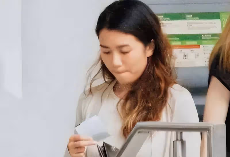 黎明罕見攜妻女露面,小21歲助理老婆長相普通但氣質清純