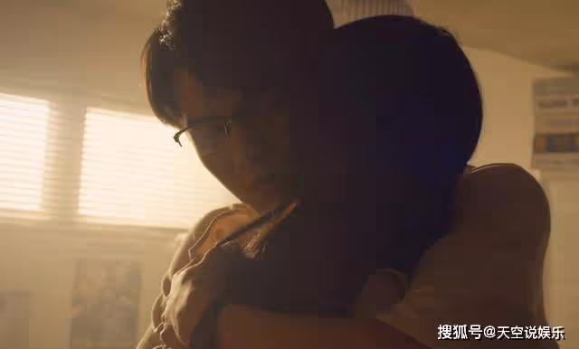 《曾少年》把自己賣給資本家的肖千喜,丟了兩樣最寶貴的東西