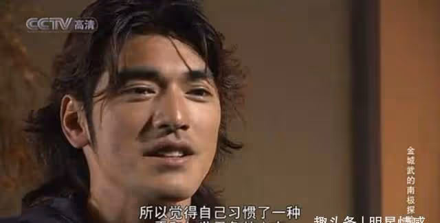 47歲男神罕見露面勾起回憶殺,亞太區最帥面孔,終究是老了