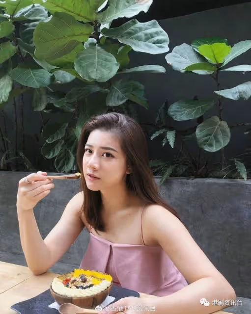 最美華姐亞軍27歲生日!哥哥來港慶生網民說居然是他?