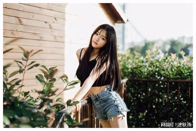 兒媳總嫌婆婆多管閒事，婆婆無意救下親家公後，兒媳後悔不已！