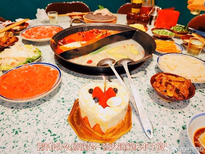 孫楊官宣結婚後首秀恩愛!為27歲妻子張豆豆慶生,甜喊「我的女孩」