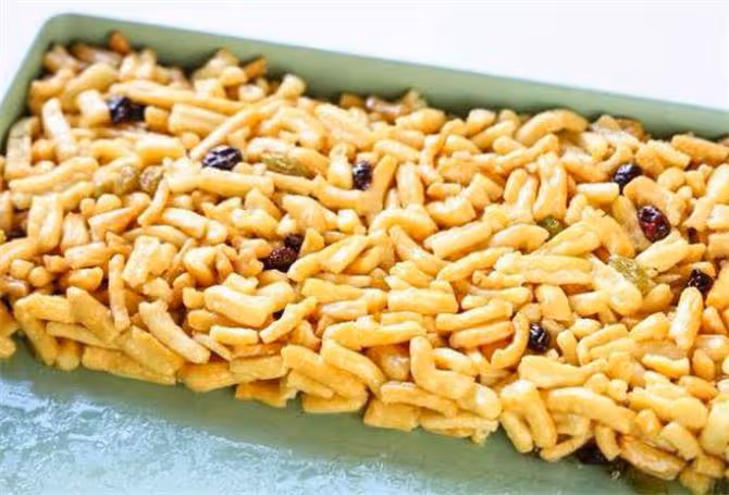 一塊沙琪瑪等於幾碗飯?看似簡單的話題,卻在社交媒體引起了熱議