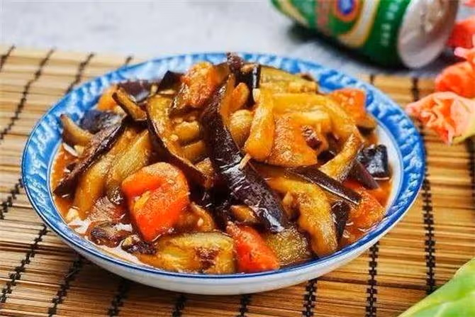 茄子最簡單好吃的做法，鮮香下飯不油膩，5分鐘搞定