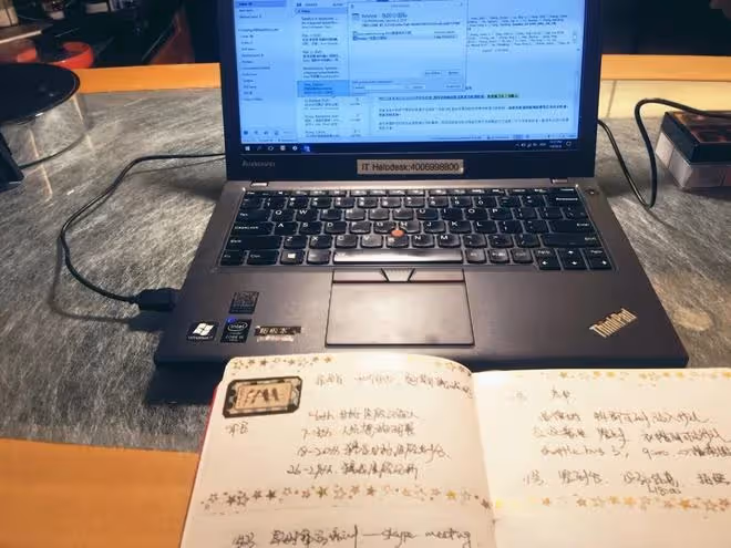 一家人不等兒媳就開飯,兒媳喂完孩子只剩殘羹剩飯,兒媳:等著瞧