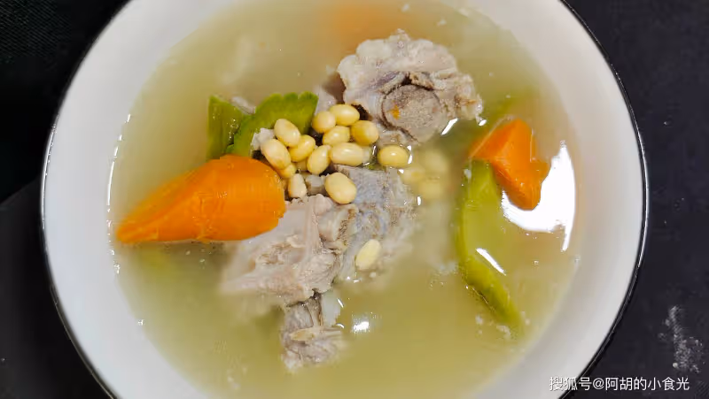 老祖宗留下的好東西!伏天配排骨煲湯,解暑解饞兩不誤,飯前一碗,清爽開食慾