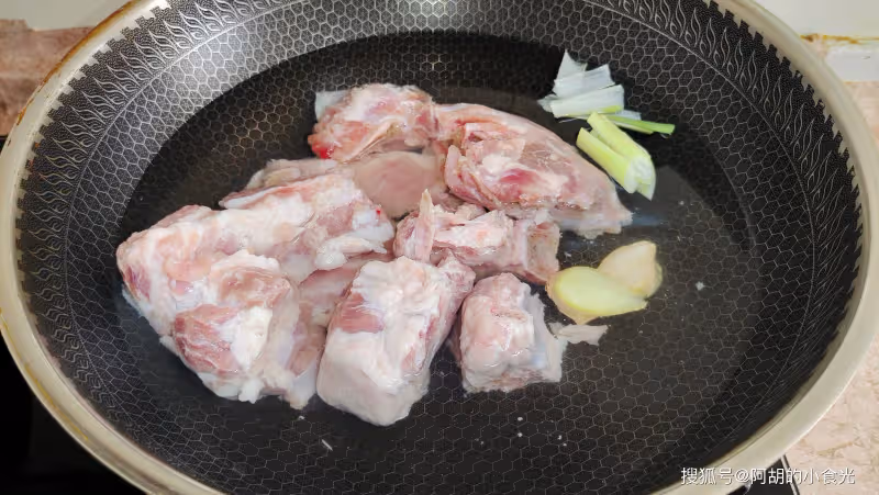 老祖宗留下的好東西!伏天配排骨煲湯,解暑解饞兩不誤,飯前一碗,清爽開食慾